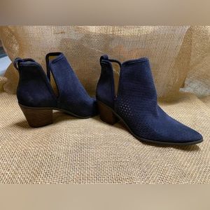Blue suede LUCKY BRAND booties
